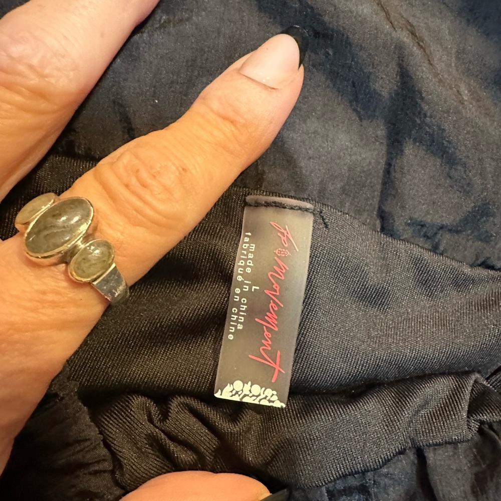 FP Free People Movement The Way Home running track shorts in large black. - Picture 4 of 4